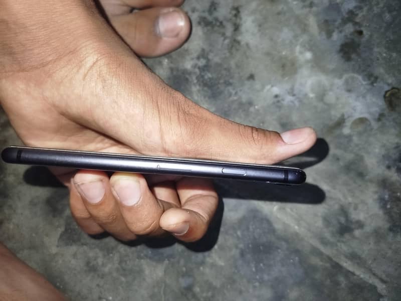 Apple iPhone 8 2