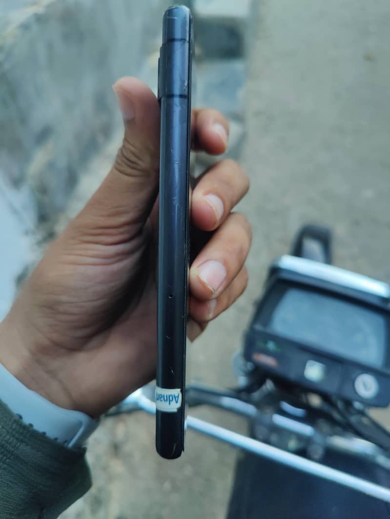 Google Pixel 7a 2