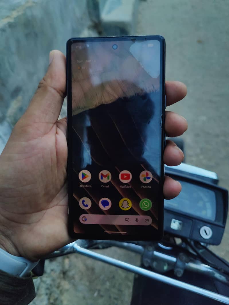Google Pixel 7a 1