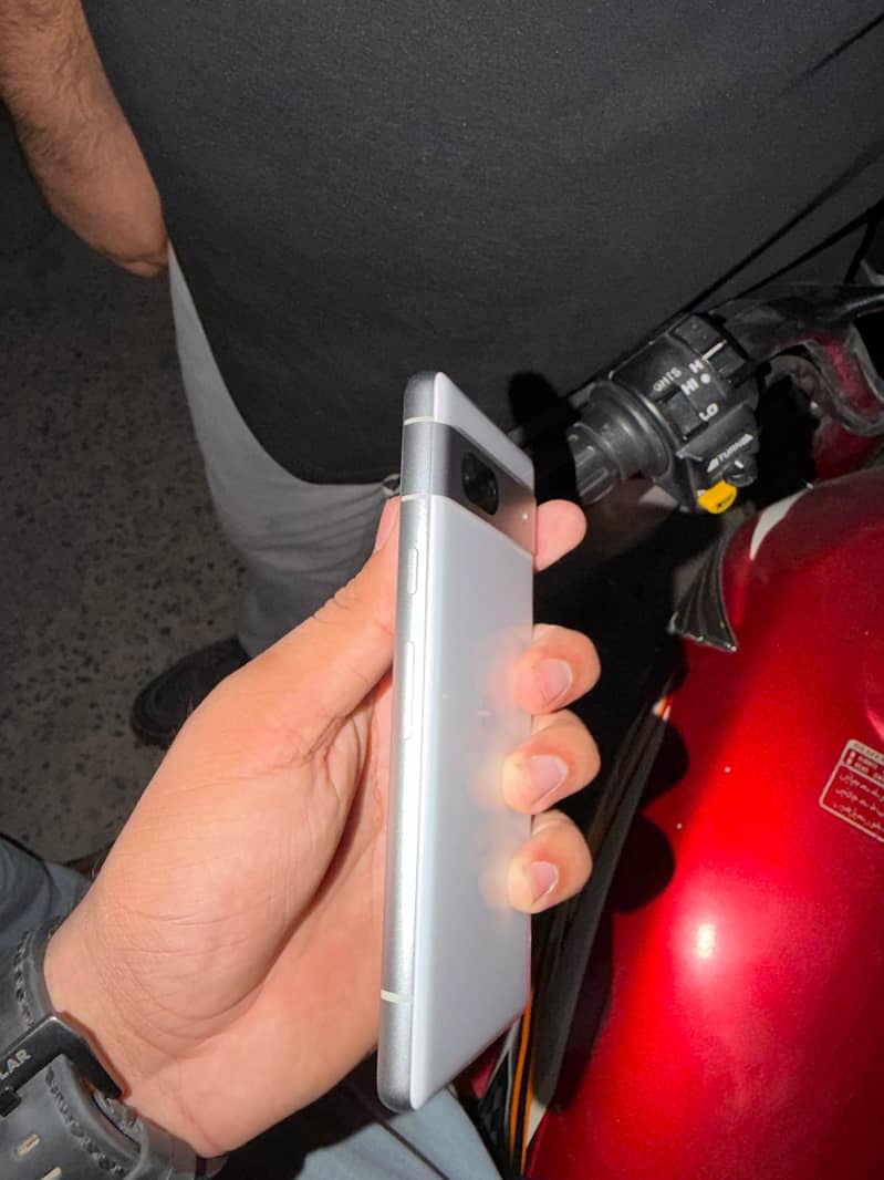 Google Pixel 7a 3