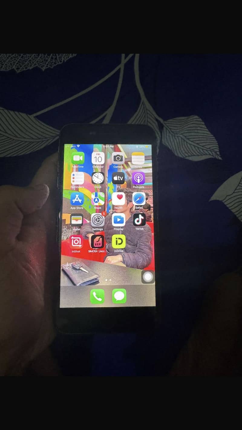 Apple iPhone 8 Plus 0