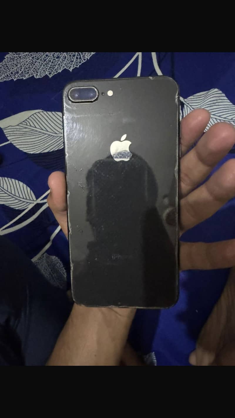 Apple iPhone 8 Plus 6