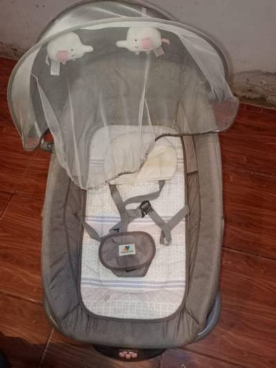 Baby Swing / Bassinet - Brand new condition