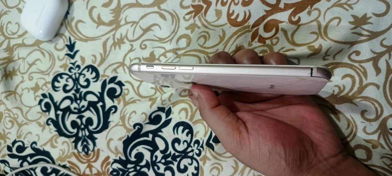 Apple iPhone 8 2