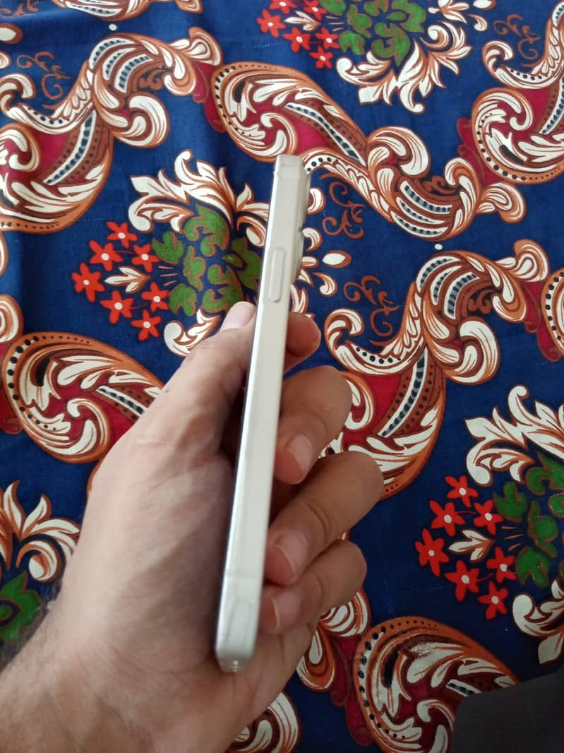iPhone 14 1