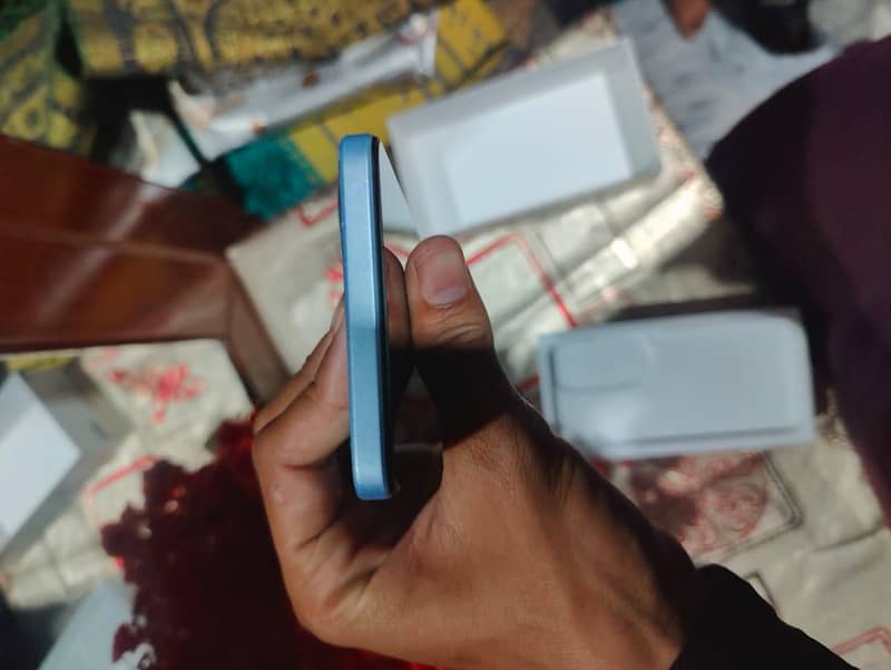 OPPO A60 7