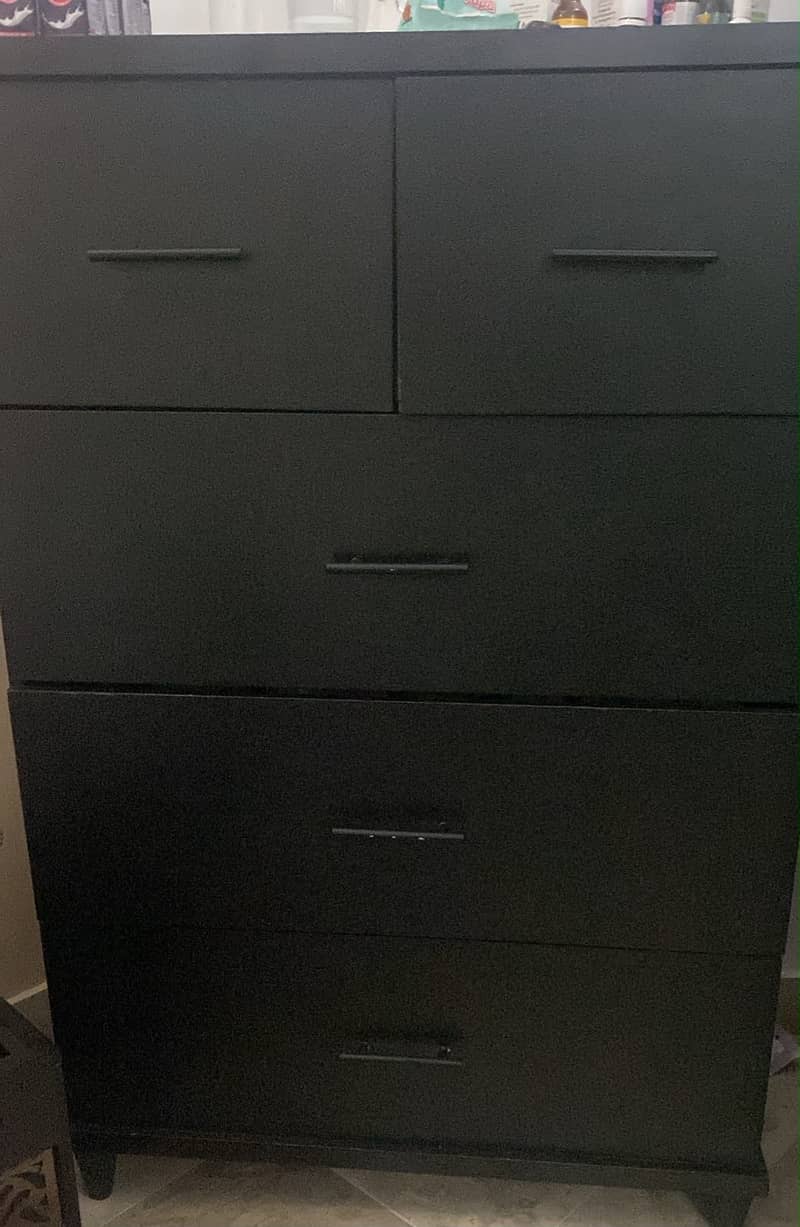 Drawer 0