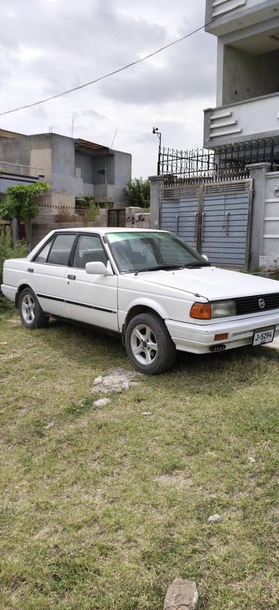 Nissan Sunny 1989