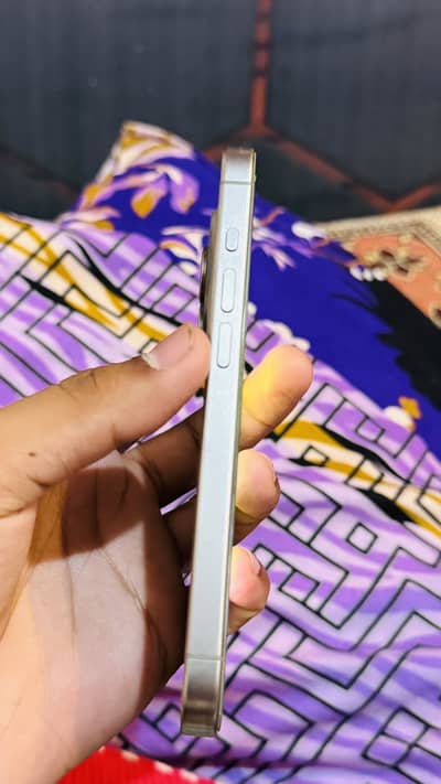 Apple iPhone 15 Pro