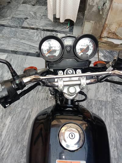 YAMAHA YB 125Z-DX 2023