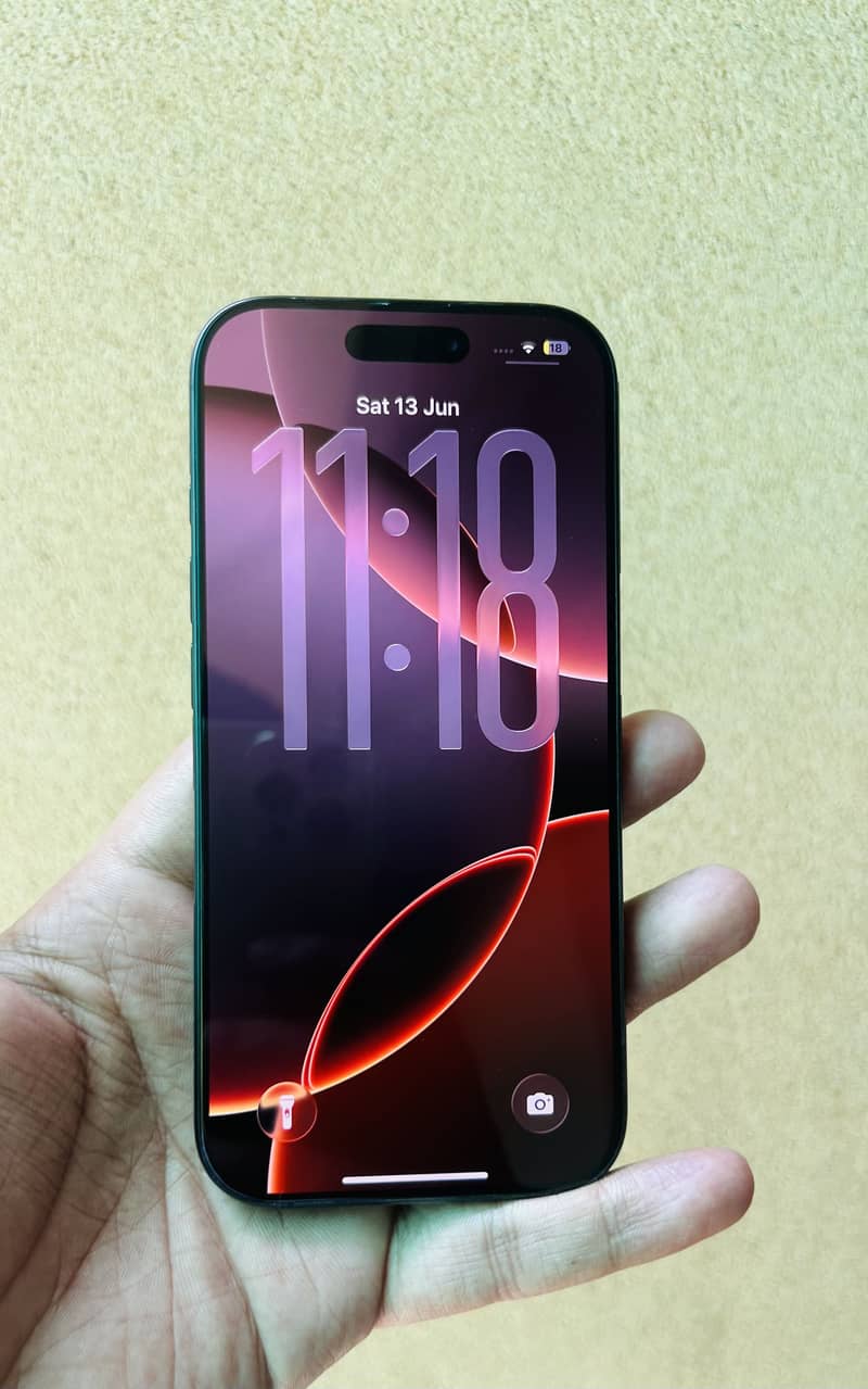 Apple iPhone 16 Pro 2
