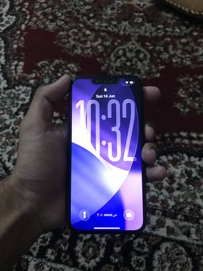 Apple iPhone 13