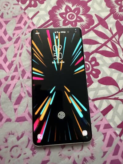 Samsung Mobile S10 5G mint condition