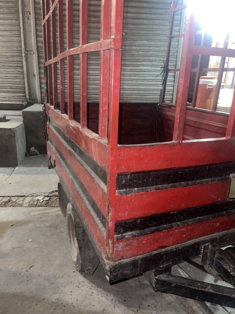 Loader Riksha 2