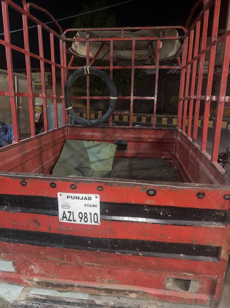 Loader Riksha 4