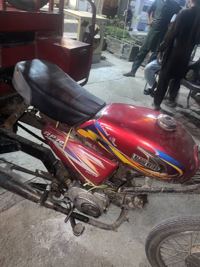 Loader Riksha 5