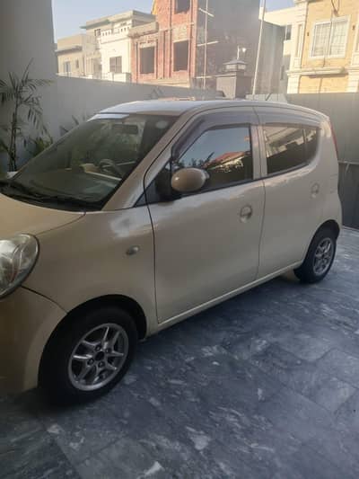 Nissan Moco 2010