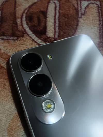 Vivo y04 9 by 10 condition just panel change