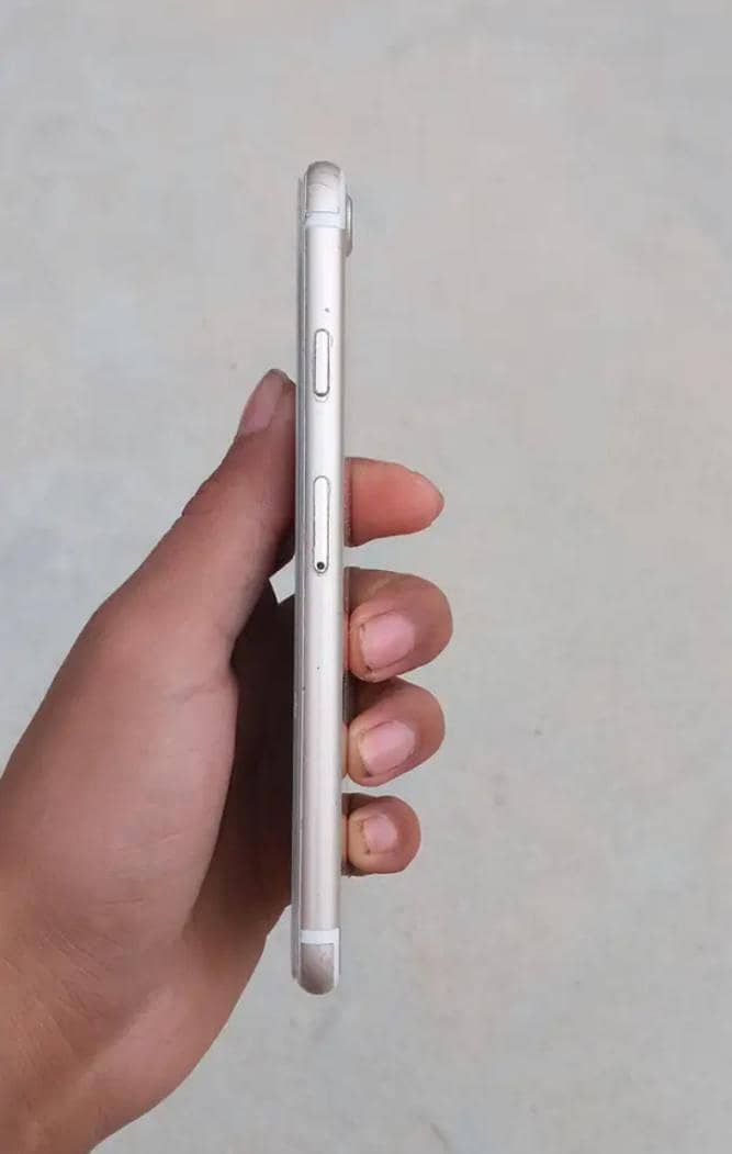 Apple iPhone 7 5