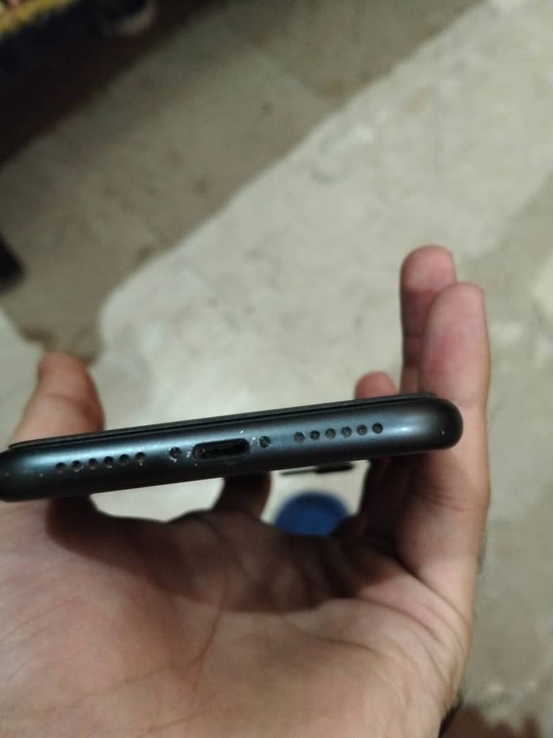 Apple iPhone 11 2