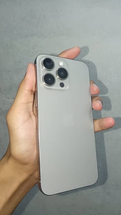 15 Pro Max jv 256gb All ok 10/10 condition 96bh contct 03209081566