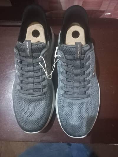 skechers