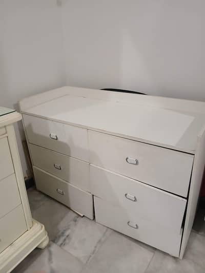 Chester drawer