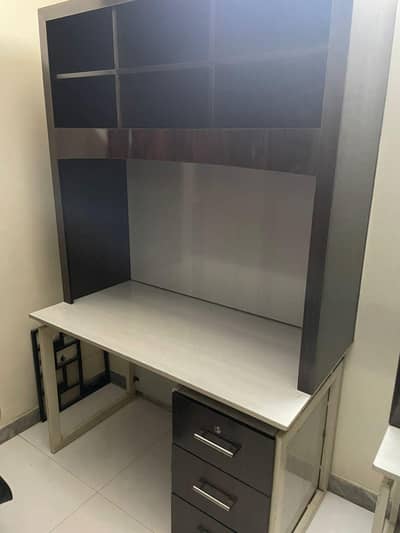 beautiful uv sheets study table