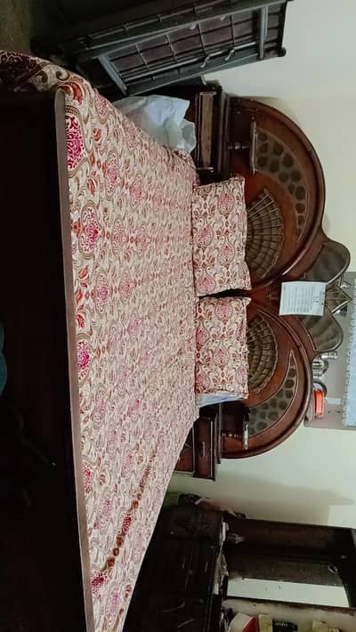 USED BED IN GOOD CONDITION