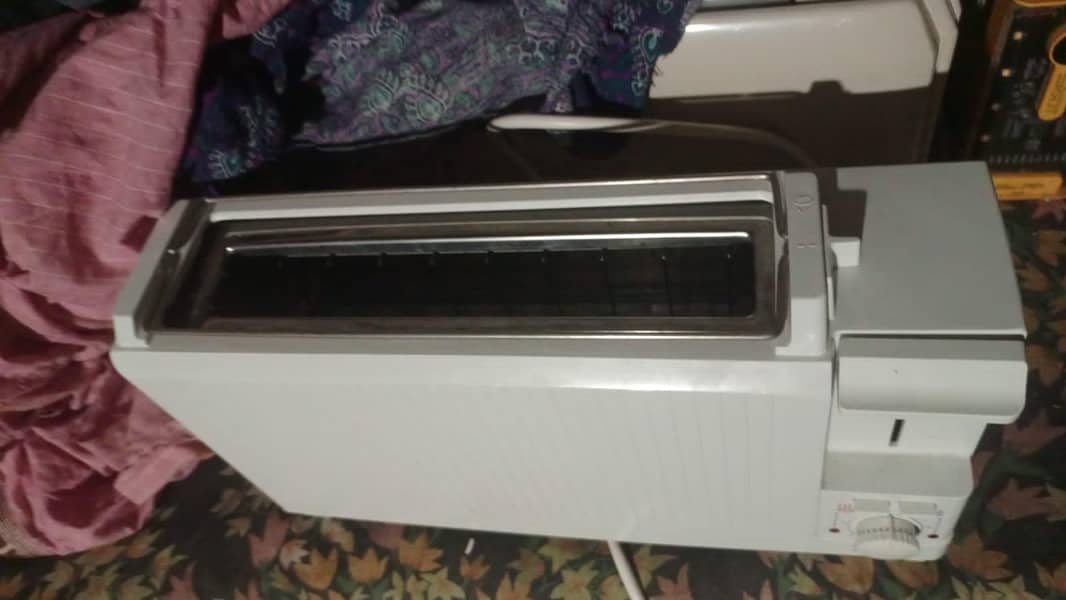 Bread Toaster 0