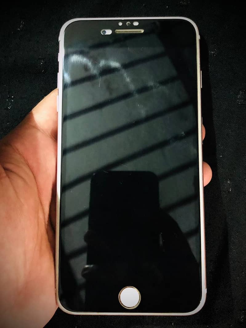 Apple iPhone 7 Plus 1