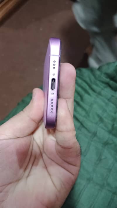 Apple iPhone 16