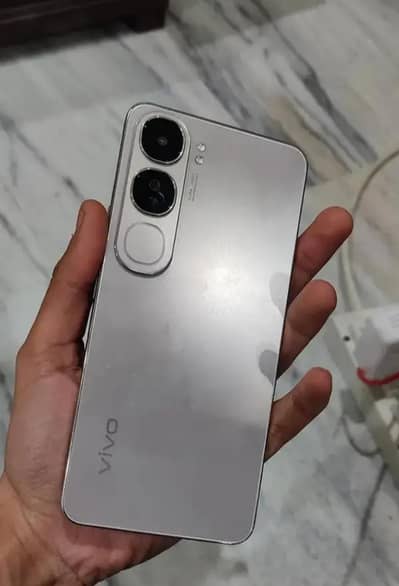 Vivo Y200