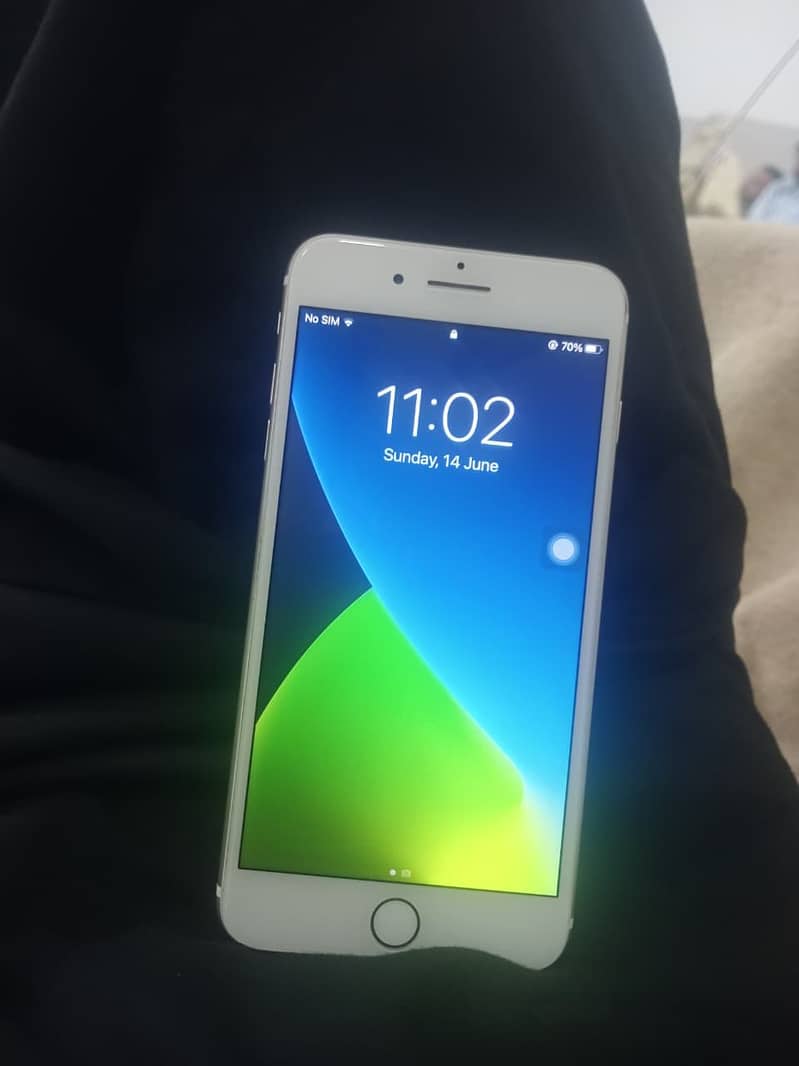 Apple iPhone 7 Plus 1