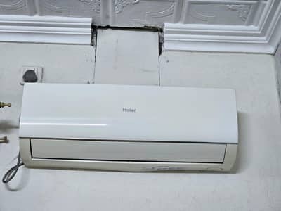 White colour AC