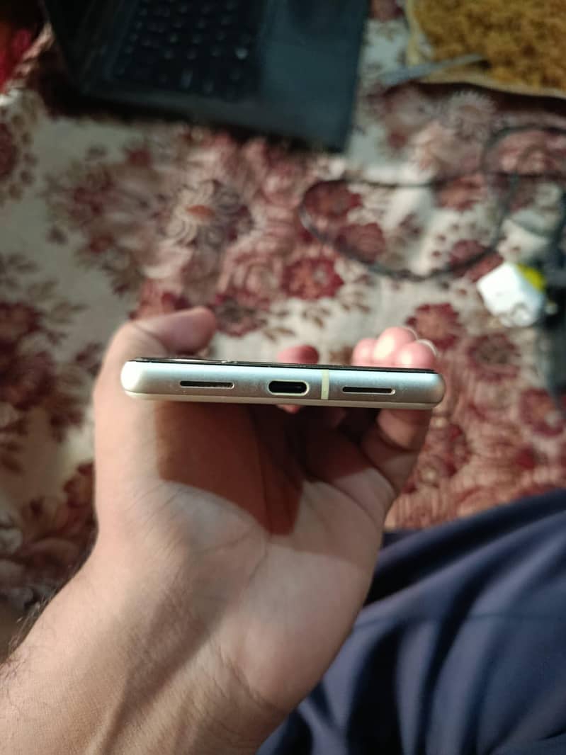 Google Pixel 7 2