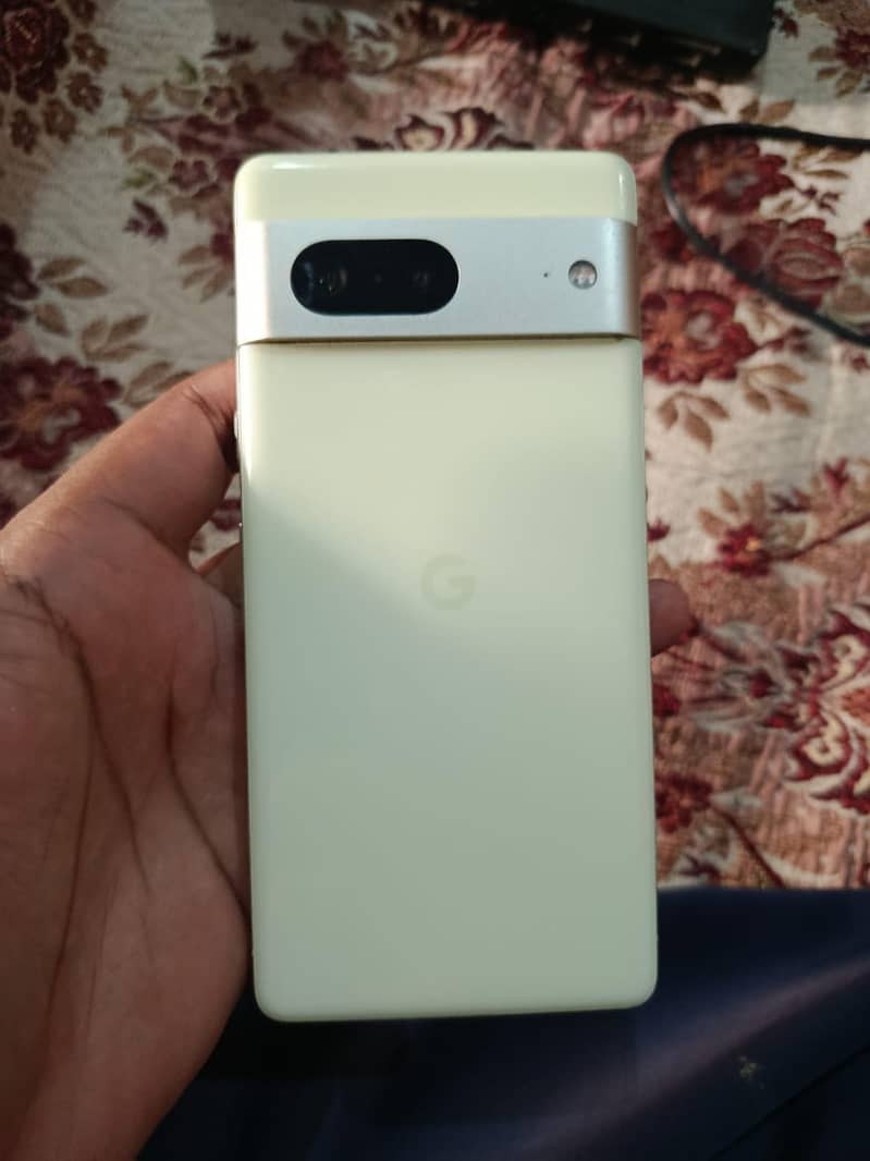 Google Pixel 7 3