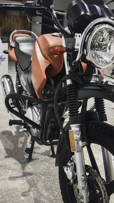ybr 125G