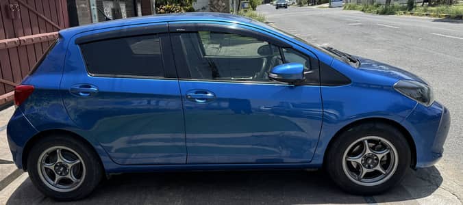 Toyota Vitz 2015