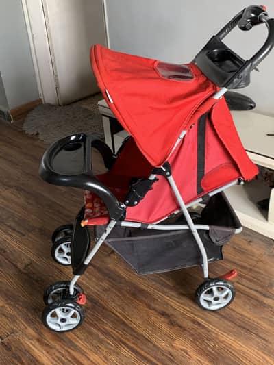 MamaLove branded stroller in 10/10 condition