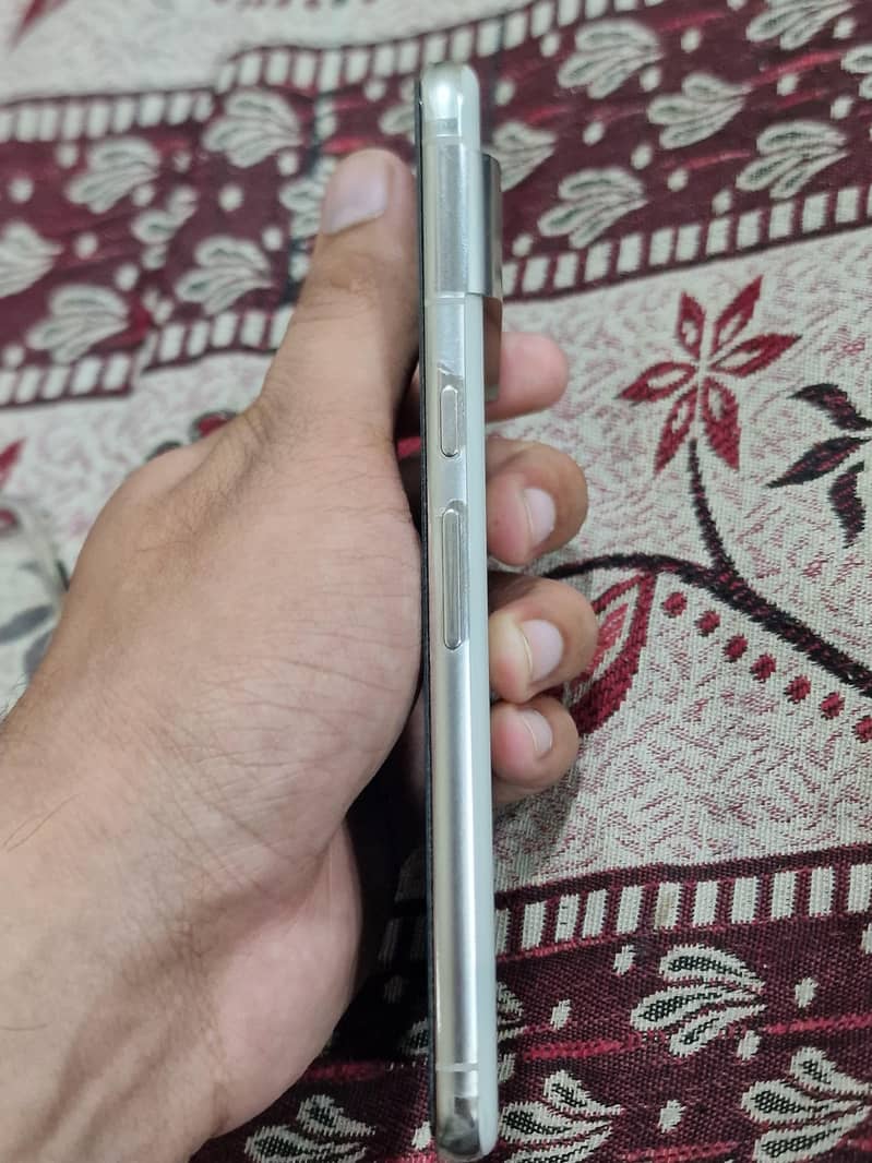 Google Pixel 8 Pro 3