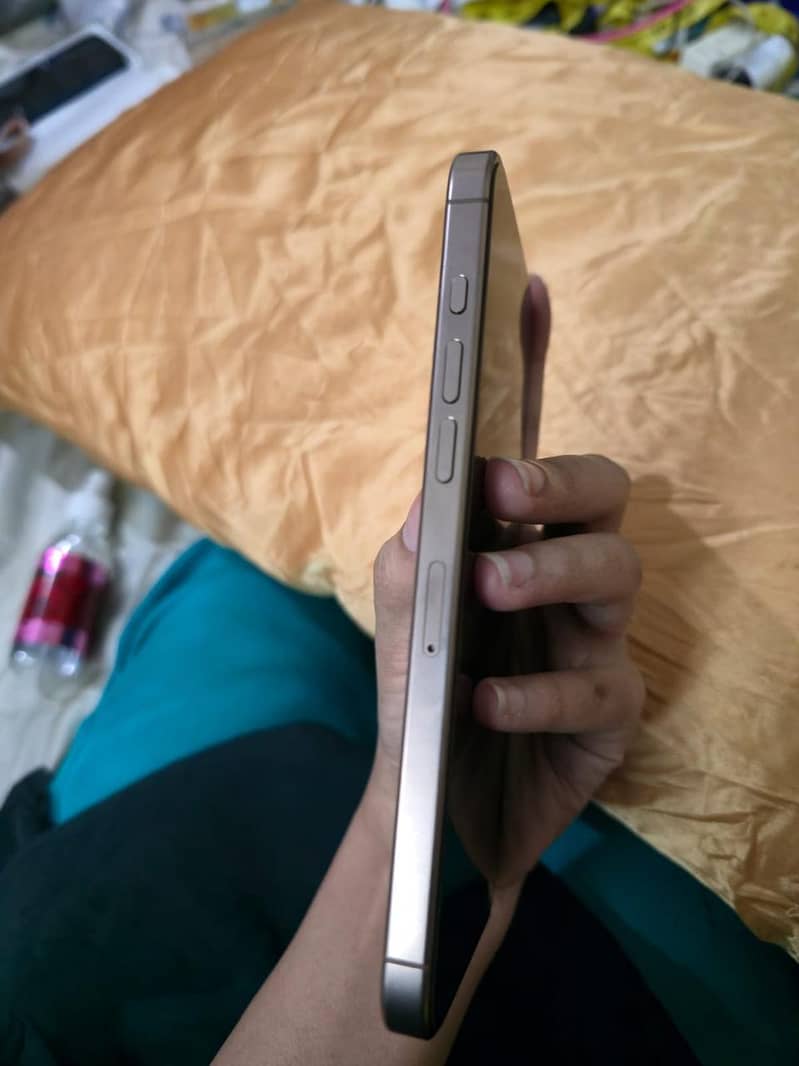 iPhone 16 Pro Max 7