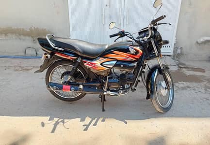Honda Pridor 2017 Black | Genuine Condition | Smooth Engine |