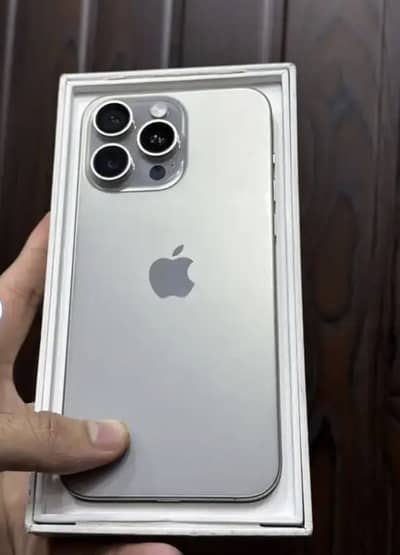 Apple iPhone 15 Pro Max