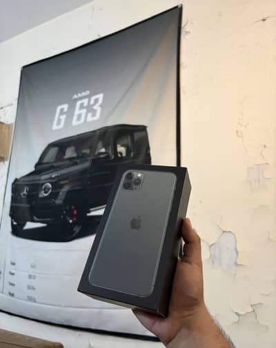 IPhone 11 Pro Max pta approved with box