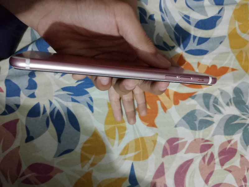 Apple iPhone 7 Plus 1