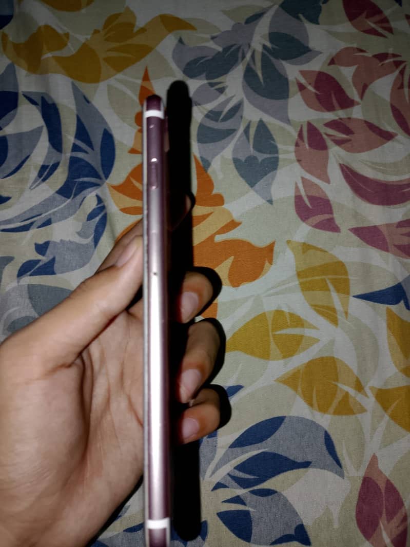 Apple iPhone 7 Plus 3