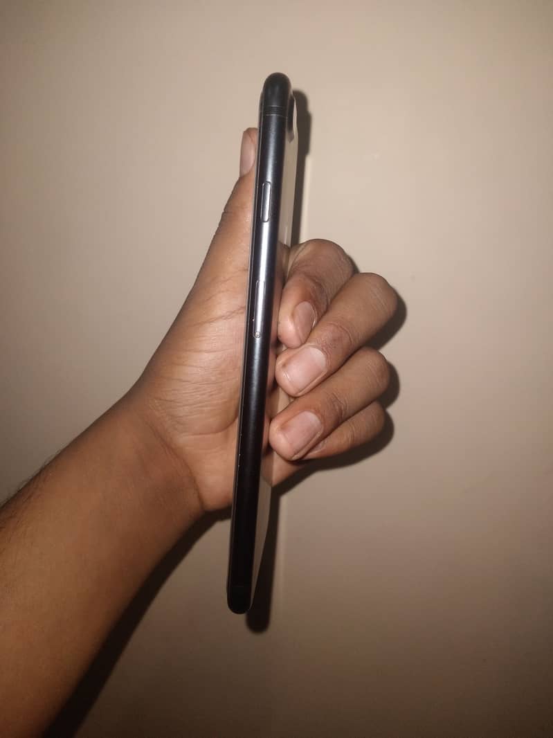 Apple iPhone 7 Plus pta approved 2