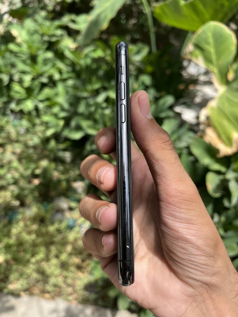 iphone 11 pro 3