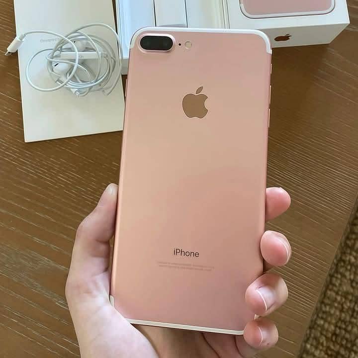 Apple iPhone 7 Plus 1